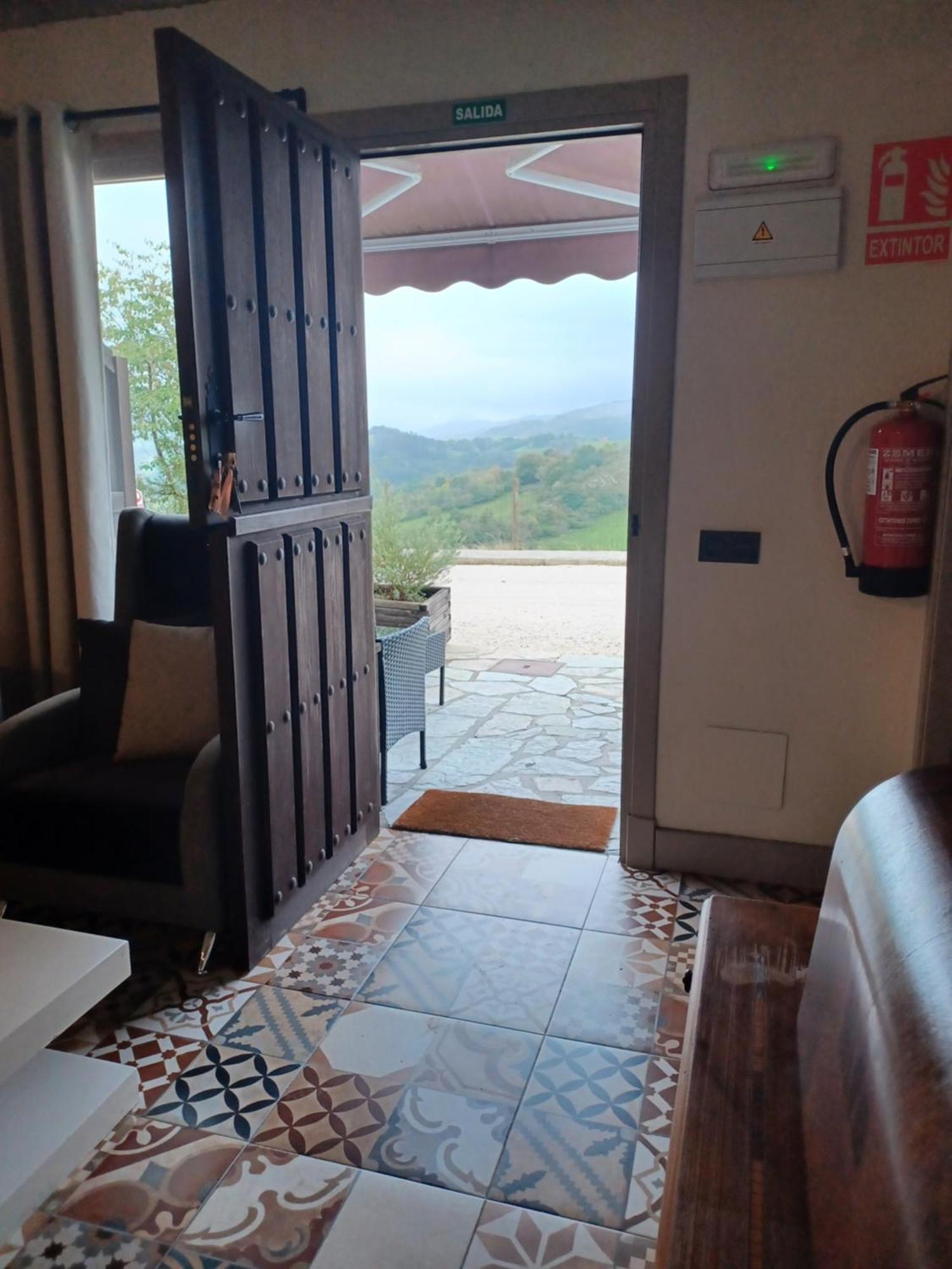 Apartamentos El Llanin Onís Zimmer foto